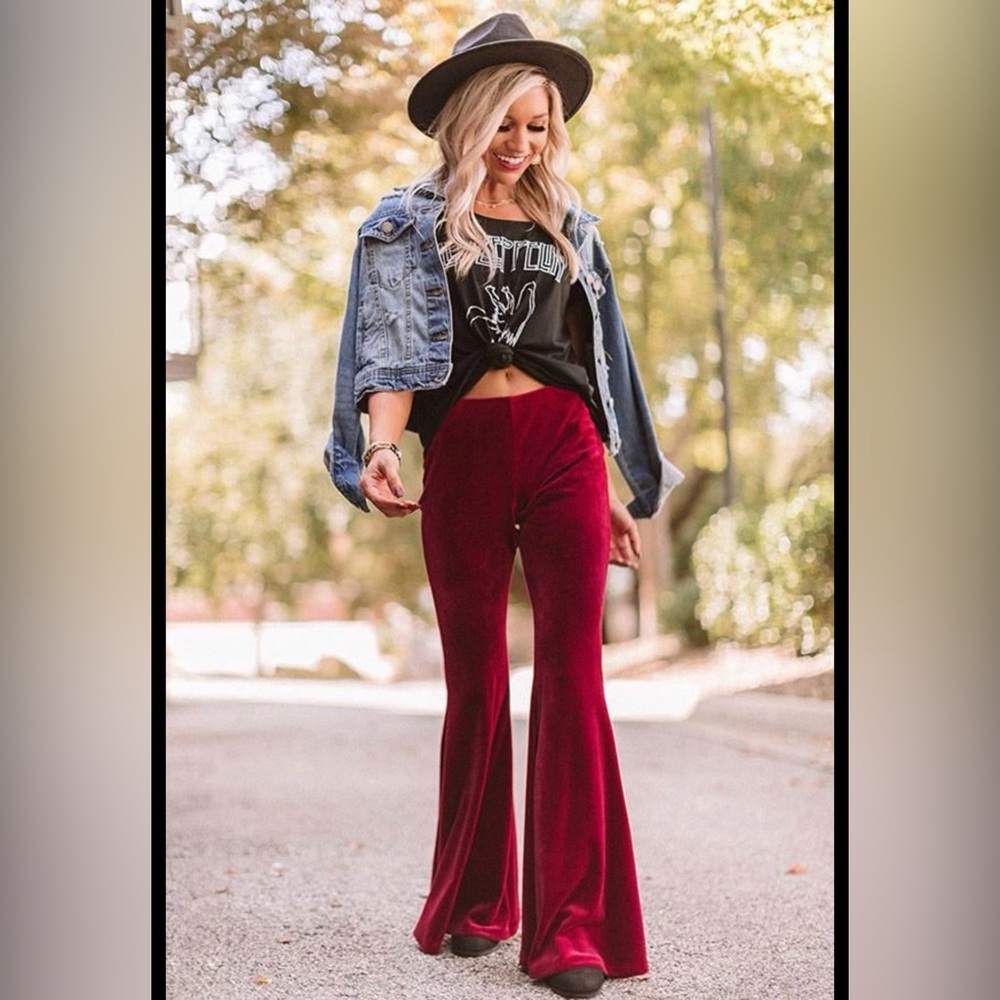 Fringe Studio EUC Burgundy Ribbed Velvet Flare High Rise Pull-On Pants